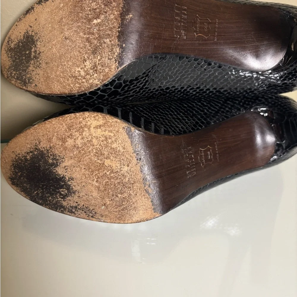 Stuart Weitzman LOGOPLAINFIELD Black Snake Leather Peep Toe Pumps size 8 - Picture 7 of 11